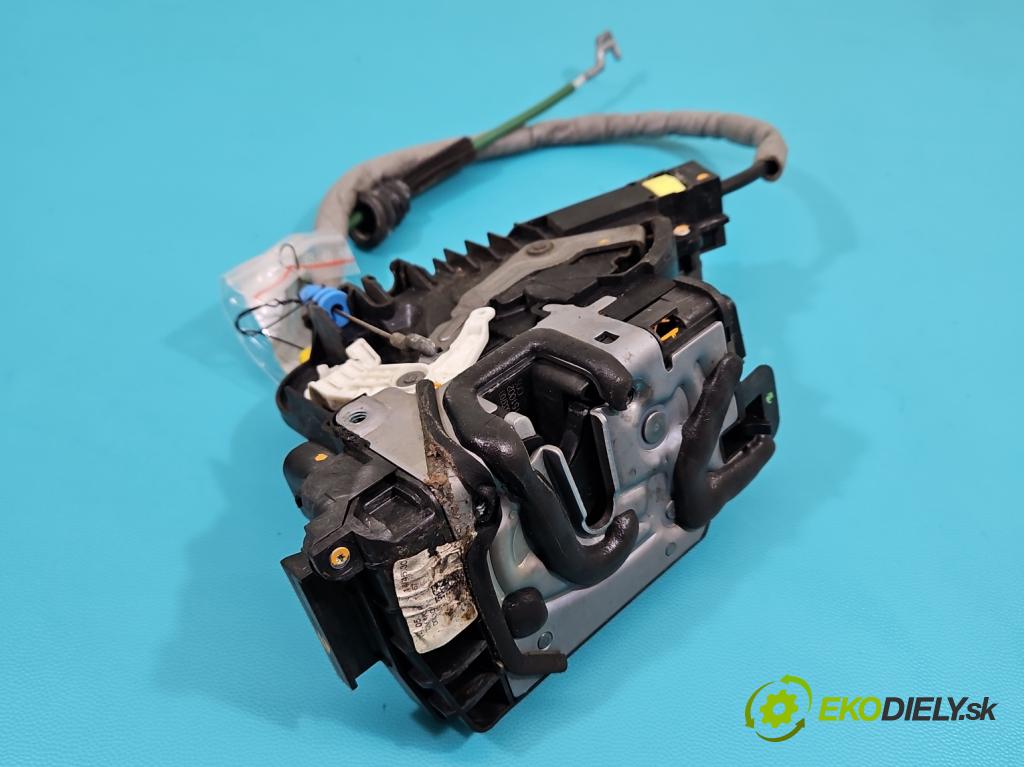 Mercedes C W205 2014–2021 2.0 16V 184 hp automatic 135 kW 1991 cm3 4- zámek zadní levý 