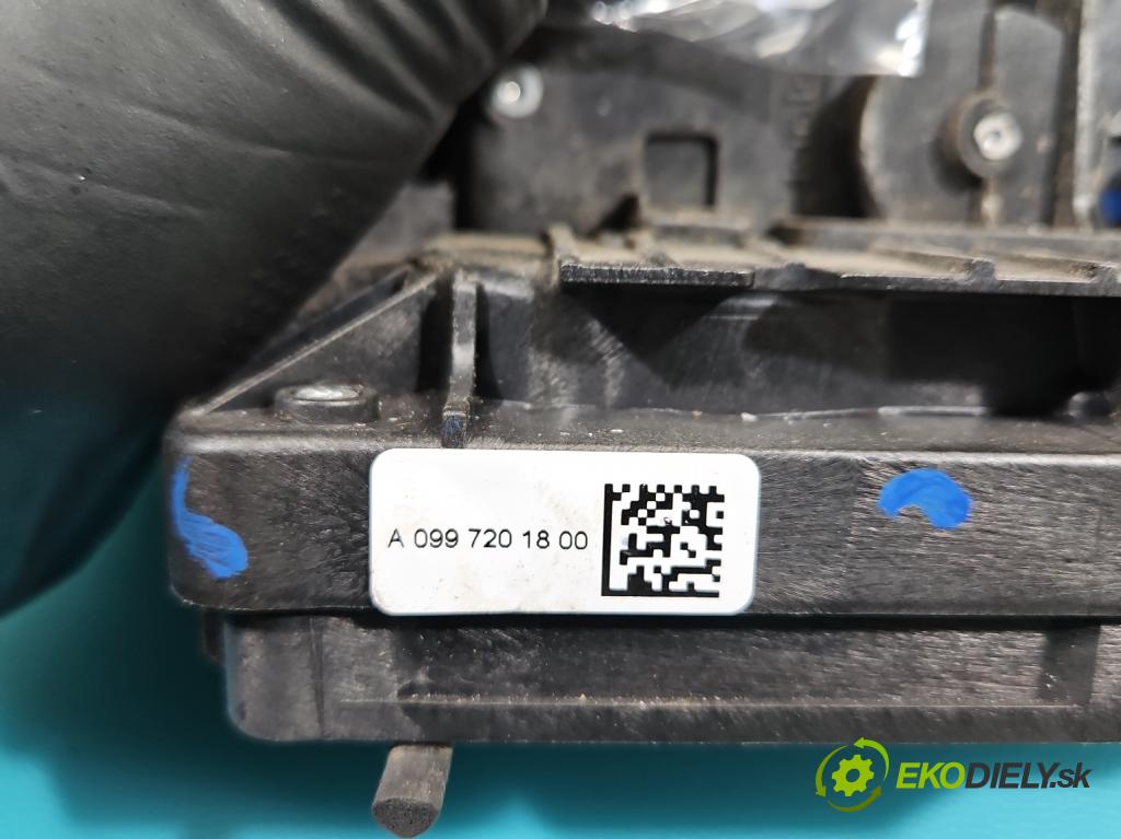 Mercedes C W205 2014–2021 2.0 16V 184 hp automatic 135 kW 1991 cm3 4- zámek přední pravý A0997201800