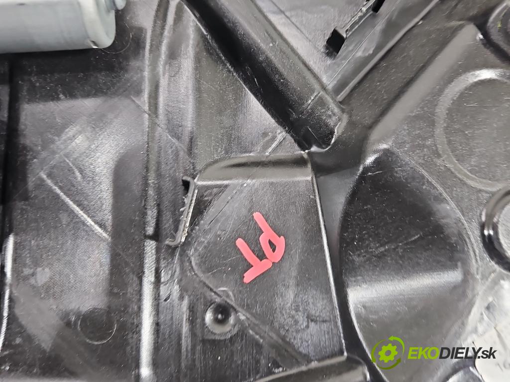 Mercedes C W205 2014–2021 2.0 16V 184hp automatic 135 kW 1991 cm3 4- mechanizmus okna zadné pravý A20557300279