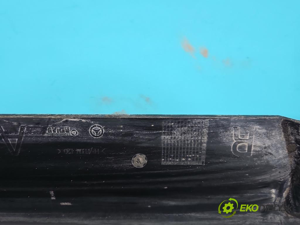 Mercedes C W205 2014–2021 2.0 16V 184 hp automatic 135 kW 1991 cm3 4- lišta práh: pravé  (Prahová lišta)