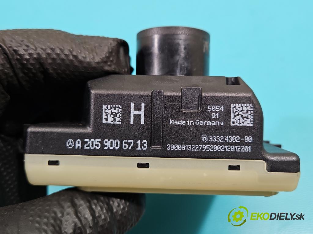 Mercedes C W205 2014–2021 2.0 16V 184hp automatic 135 kW 1991 cm3 4- Spínačka A2059006713 (Spínacia skrinka)