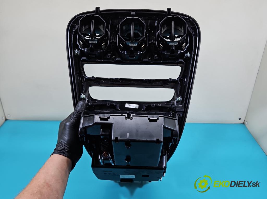 Mercedes C W205 2014–2021 2.0 16V 184hp automatic 135 kW 1991 cm3 4- Mřížka: kúrenia stredová A2056801005Q1 (Mriežka kúrenia (fukár))