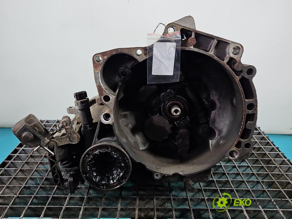 Vw Lupo 1.4 16V 75 HP manual 55 kW 1390 cm3 3- prevodovka stupeň,rýchlosť manual DKF