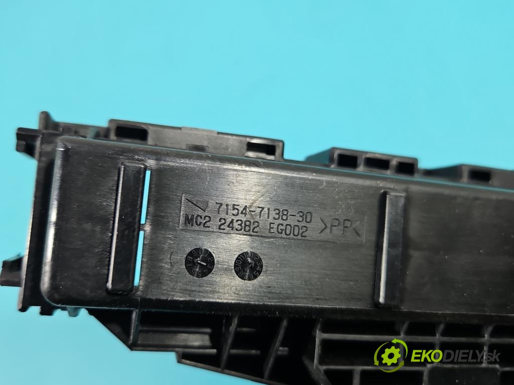 Infiniti QX60 2012- 3.5 V6 265KM automatic 195 kW 3498 cm3 5- skříňka pojistková 7154-7138-30 (Pojistková skříňka)