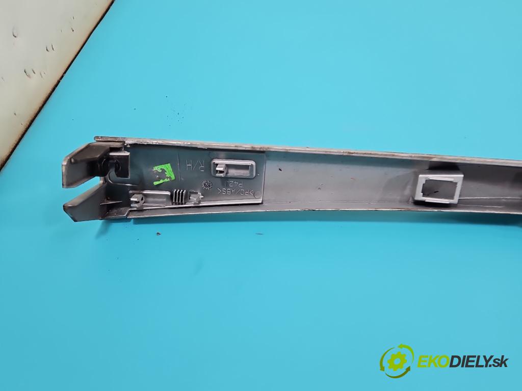 Infiniti QX60 2012- 3.5 V6 265KM automatic 195 kW 3498 cm3 5- lišta střecha: pravé