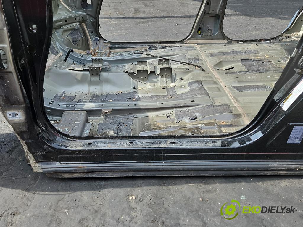 Infiniti QX60 2012- 3.5 V6 265KM automatic 195 kW 3498 cm3 5- práh levý  (Karoserie ostatní)