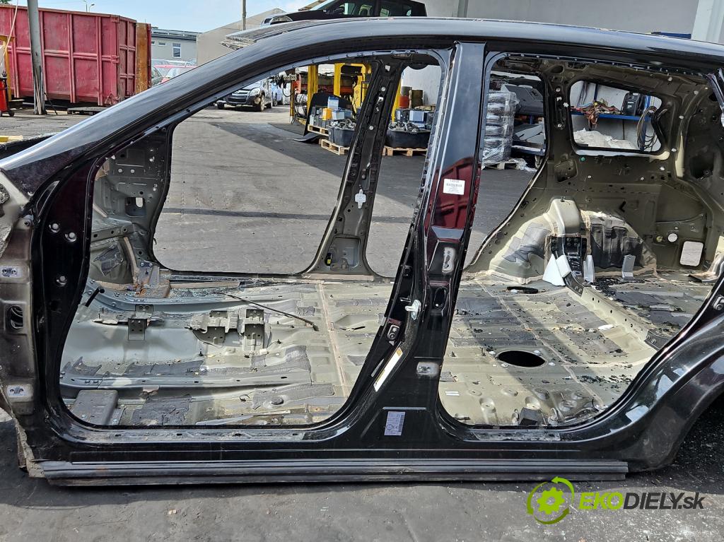 Infiniti QX60 2012- 3.5 V6 265KM automatic 195 kW 3498 cm3 5- práh levý  (Karoserie ostatní)