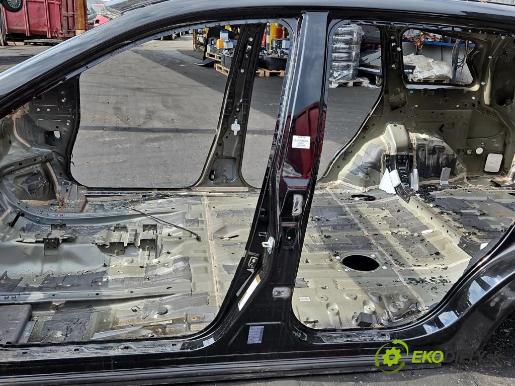 Infiniti QX60 2012- 3.5 V6 265KM automatic 195 kW 3498 cm3 5- práh levý  (Karoserie ostatní)