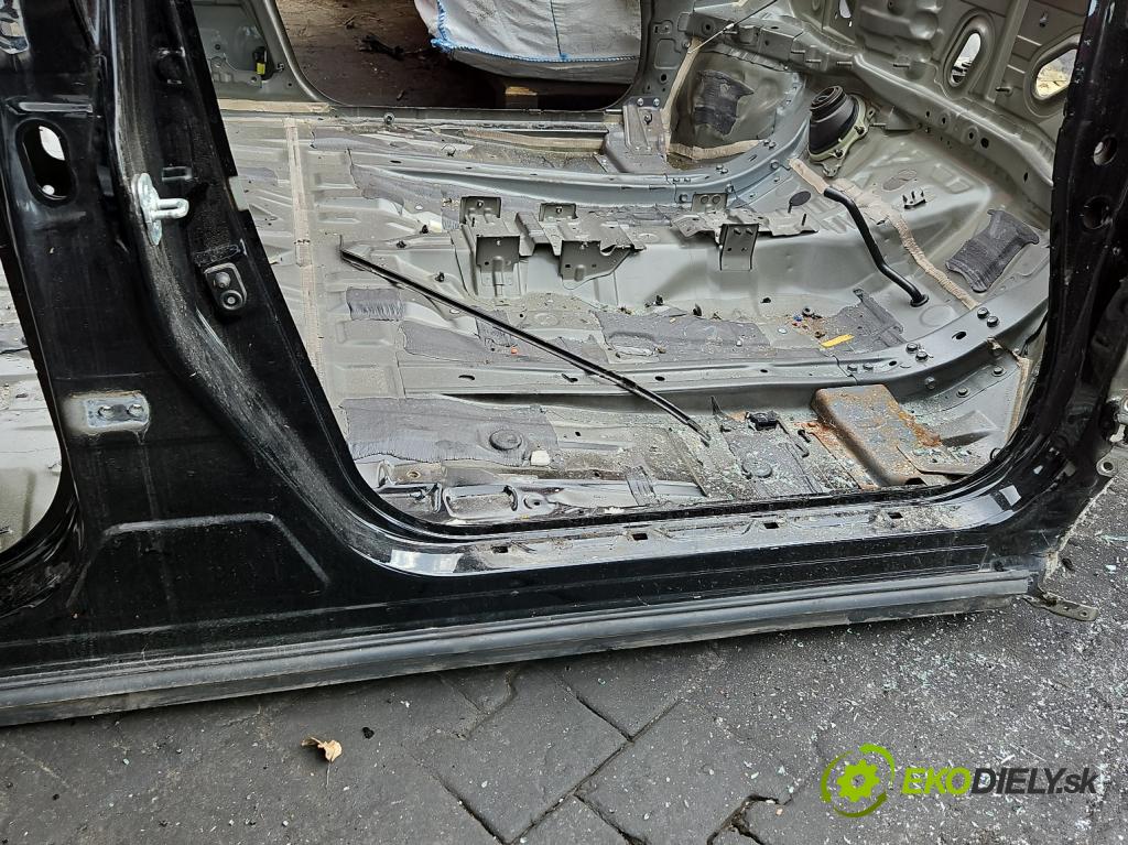 Infiniti QX60 2012- 3.5 V6 265KM automatic 195 kW 3498 cm3 5- Práh: pravý  (Karoséria ostatné)