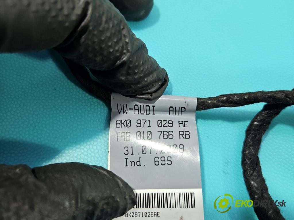Audi A4 B8 2007-2015 3.0 tdi 239KM automatic 176 kW 2967 cm3 5- Zväzok: dvere predné vľavo: 8K0971029AE