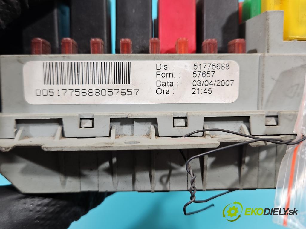 Fiat Bravo II 2007-2014 1.9 jtd 120 hp manual 88 kW 1910 cm3 5- skříňka pojistková 51775688 (Pojistková skříňka)