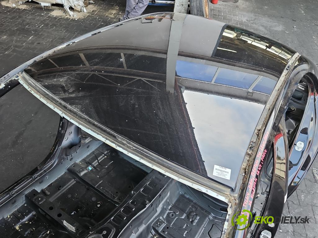 Mercedes C W205 2014–2021 2.0 16V 184 hp automatic 135 kW 1991 cm3 4- Strecha: 