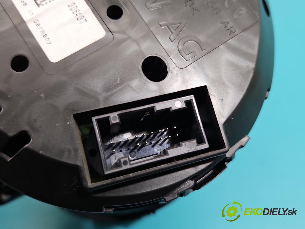 Skoda Octavia III 2013- 1.6 tdi 90 HP manual 66 kW 1598 cm3 5- prístrojovka/ budíky 5E0920861D (Prístrojová doska)