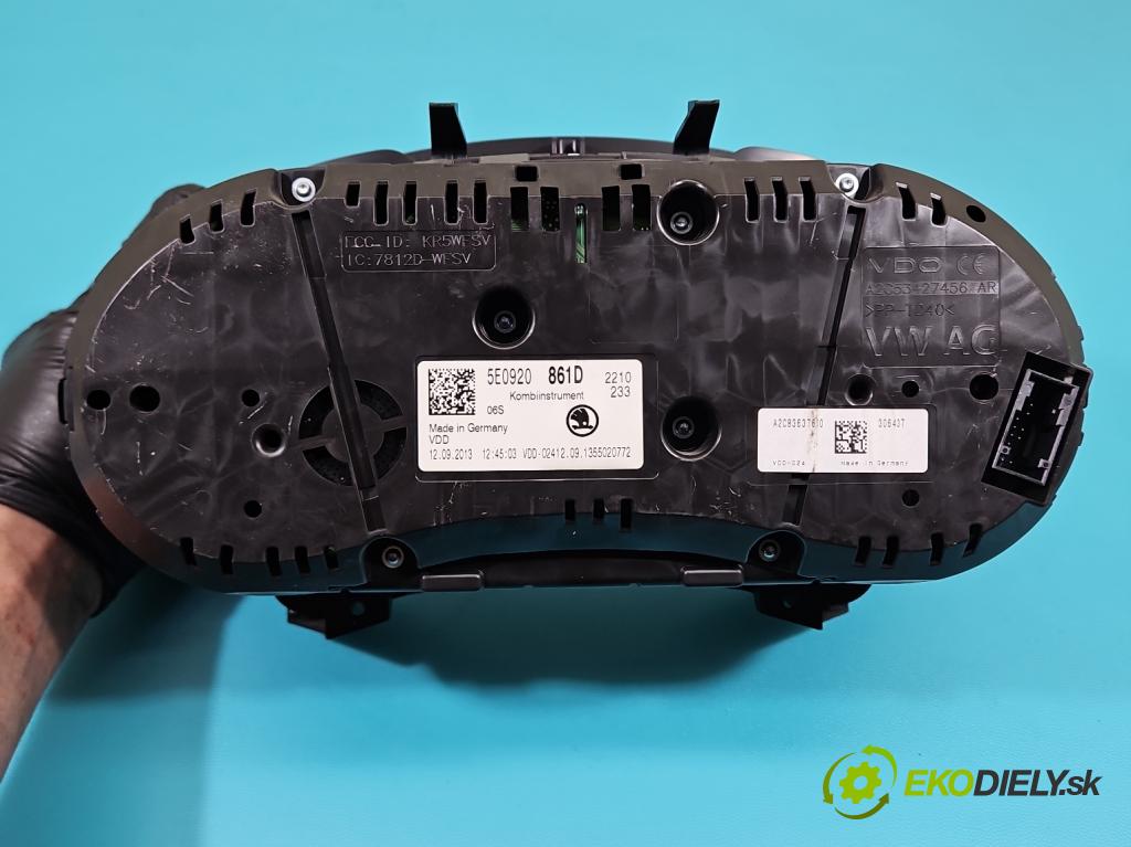 Skoda Octavia III 2013- 1.6 tdi 90 HP manual 66 kW 1598 cm3 5- prístrojovka/ budíky 5E0920861D (Prístrojová doska)