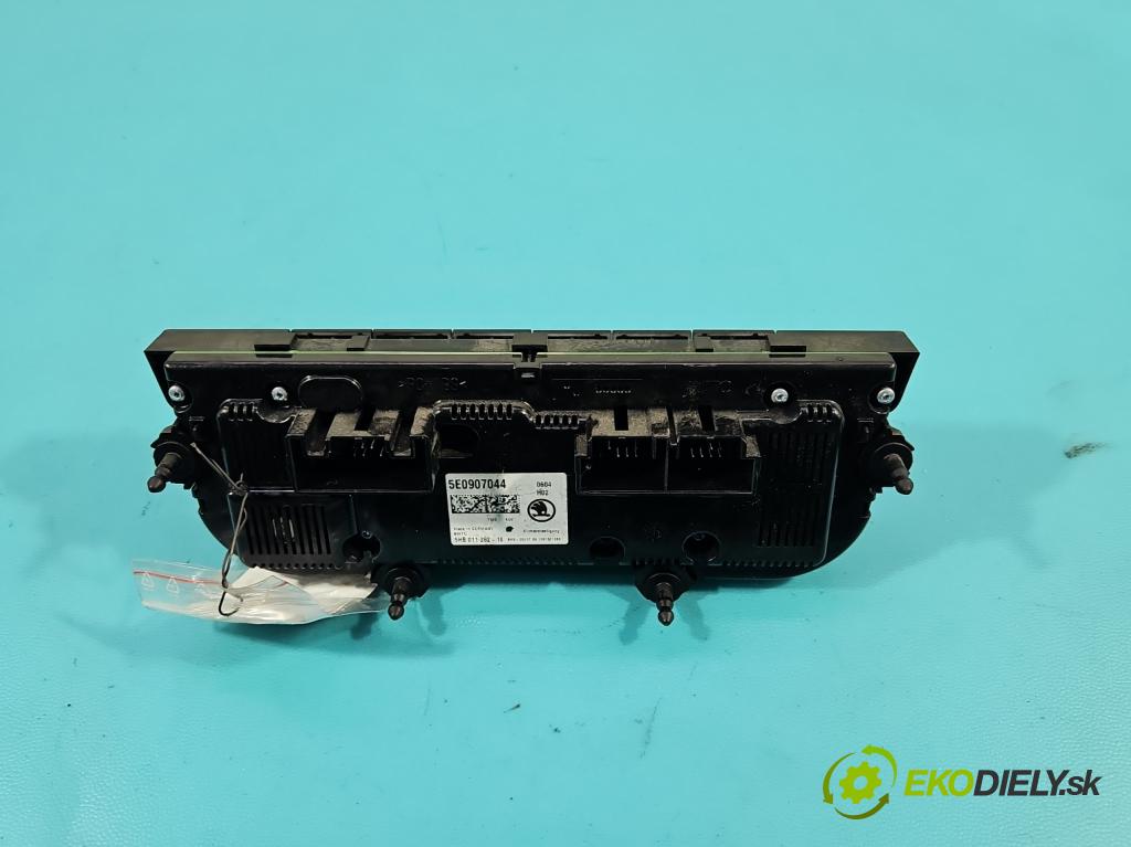 Skoda Octavia III 2013- 1.6 tdi 90 HP manual 66 kW 1598 cm3 5- panel kúrenia 5E0907044