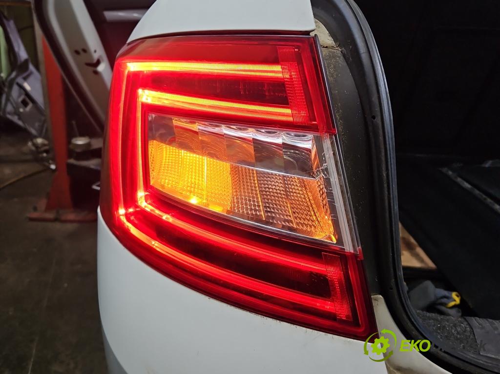 Skoda Octavia III 2013- 1.6 tdi 90 hp manual 66 kW 1598 cm3 5- světlo zadní levé 185311-01 (Klika dveří ostatní)