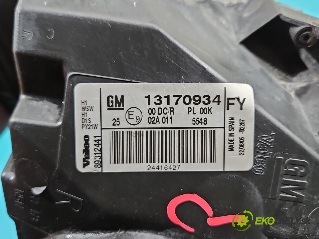 Opel Signum 2.2 16V 155 HP manual 114 kW 2198 cm3 5- Reflektor: pravý 13170934 (Svetlo predné pravé)