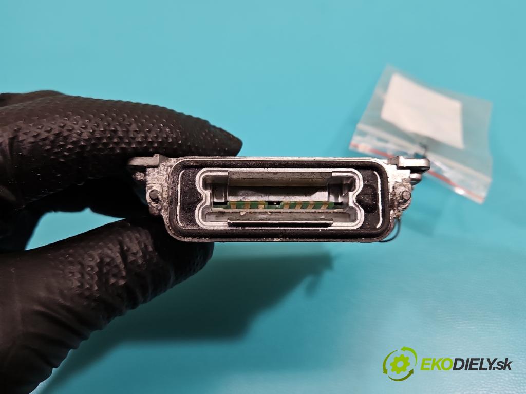 Opel Signum 2.2 16V 155 HP manual 114 kW 2198 cm3 5- střídač: xenon 89034934 (Riadiaca jednotka xenónu)