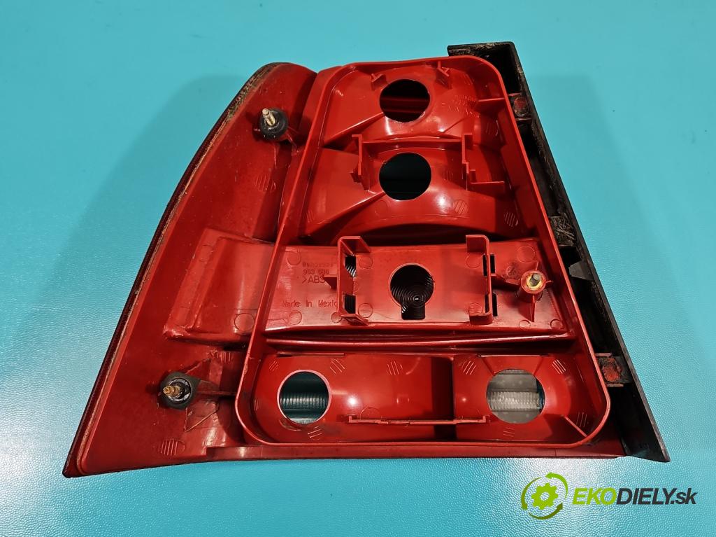Vw Bora 1.9 tdi 101 hp manual 74 kW 1896 cm3 4- světlo zadní pravé 963686 (Klika dveří ostatní)