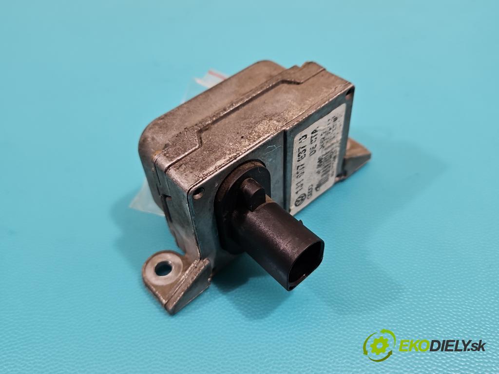 Vw Bora 1.9 tdi 101 hp manual 74 kW 1896 cm3 4- snímač ESP 1J1907637D