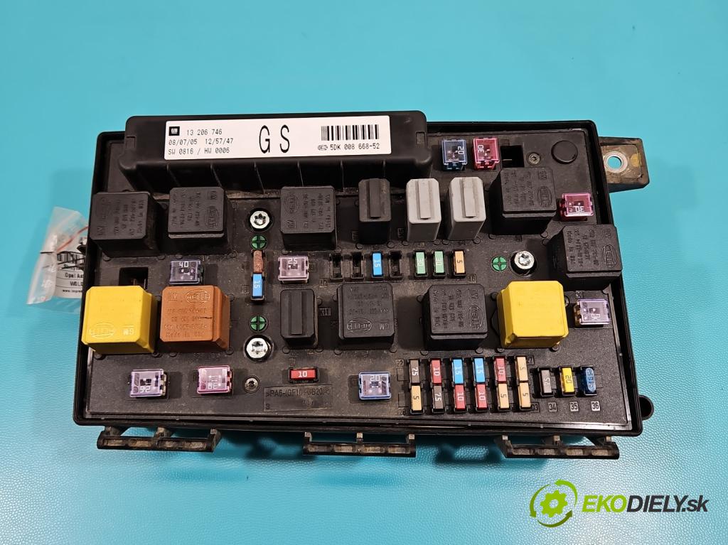 Opel Astra III 2004-2014 1.4 16V 90 hp manual 66 kW 1364 cm3 5- skříňka pojistková 13206746 (Pojistková skříňka)