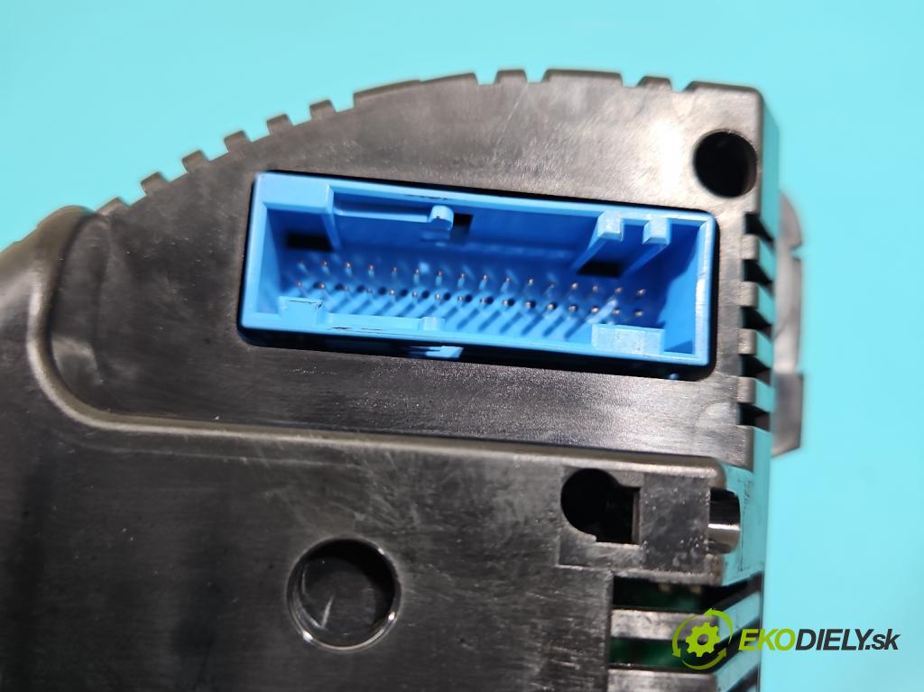 Audi A4 B6 2000-2004 1.9 tdi 131 HP manual 96 kW 1896 cm3 4- prístrojovka/ budíky 8E0920900E (Prístrojová doska)