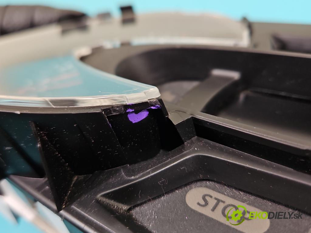 Renault Captur I 2013-2019 0.9 Tce 90 HP manual 66 kW 898 cm3 5- prístrojovka/ budíky 248106808R (Prístrojová doska)