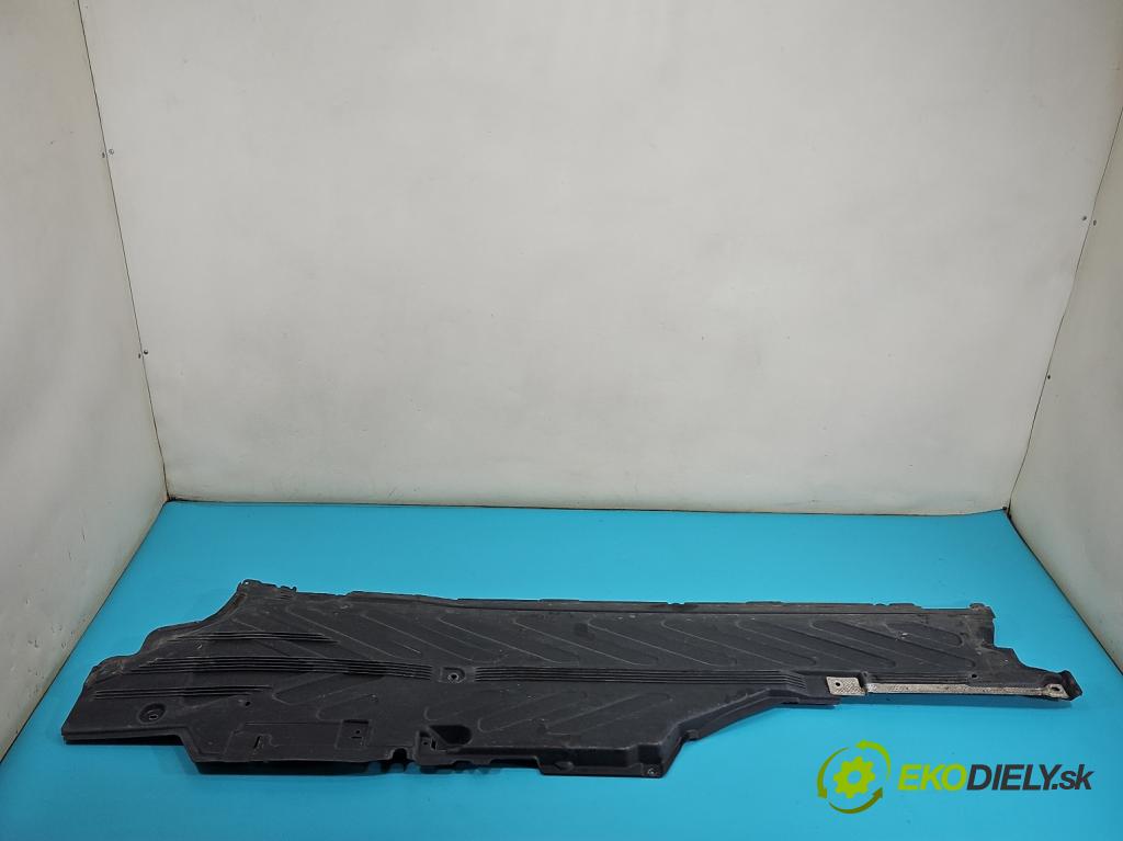 Mercedes C W205 2014–2021 2.0 16V 184 hp automatic 135 kW 1991 cm3 4- kryt plastová A2056801402