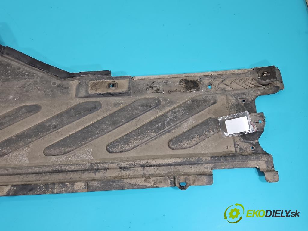 Mercedes C W205 2014–2021 2.0 16V 184 hp automatic 135 kW 1991 cm3 4- kryt plastová A2056801402