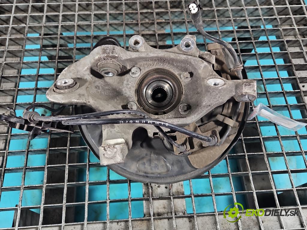 Mercedes C W205 2014–2021 2.0 16V 184 hp automatic 135 kW 1991 cm3 4- Rozbočovač: kolesa zadní levé