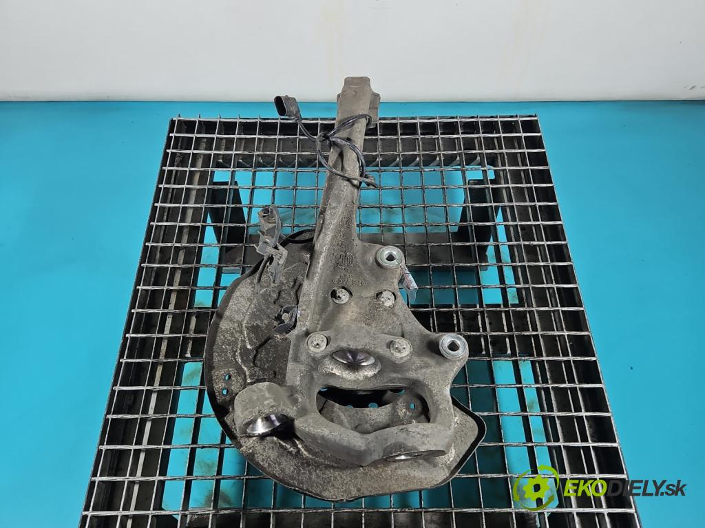 Mercedes C W205 2014–2021 2.0 16V 184 hp automatic 135 kW 1991 cm3 4- náboj pravé 2052200 (Náboj kola)