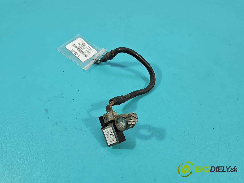 Mercedes C W205 2014–2021 2.0 16V 184 hp automatic 135 kW 1991 cm3 4- kontakt mínus: A0009050454
