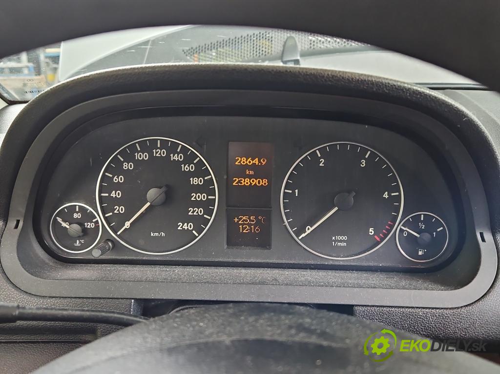 Mercedes A W169 2004-2012 2.0 CDI 82 HP manual 60 kW 1991 cm3 5- prístrojovka/ budíky A1694400811 (Prístrojová doska)