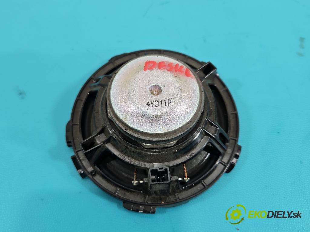 Mercedes C W205 2014–2021 2.0 16V 184 hp automatic 135 kW 1991 cm3 4- reproduktory komplet A2058201602