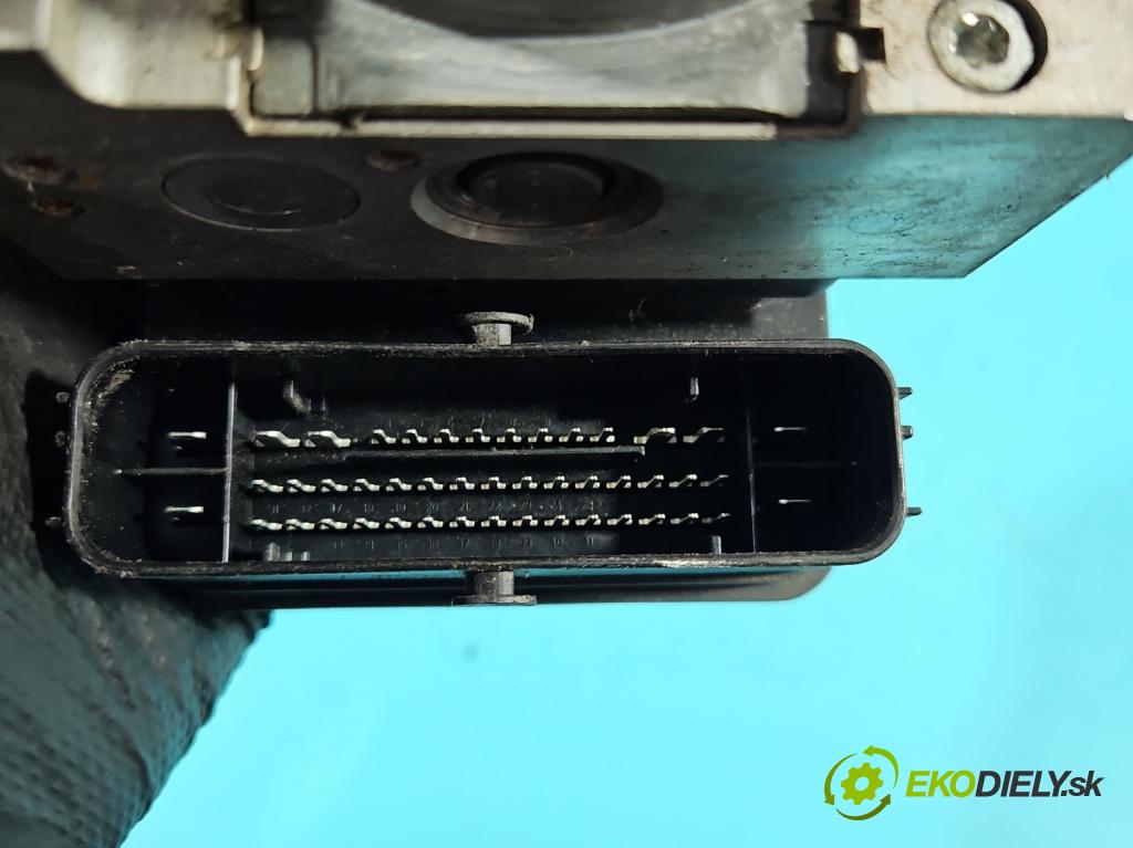 Mercedes C W205 2014–2021 2.0 16V 184hp automatic 135 kW 1991 cm3 4- čerpadlo abs A2059012800 (Pumpa ABS)