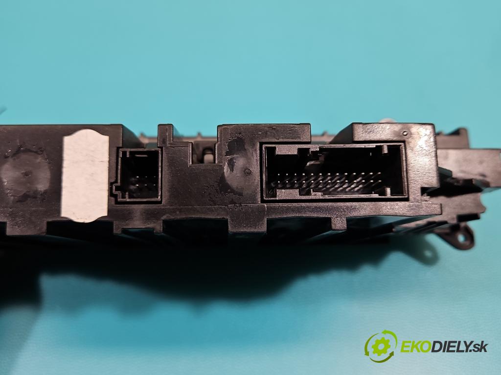 Citroen C5 II 2008-2017 2.0 hdi 140 HP manual 103 kW 1997 cm3 4- panel kúrenia 96715288ZD