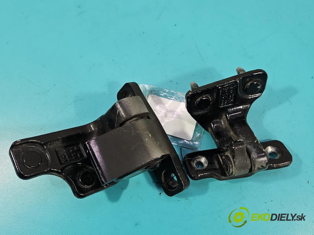 Mercedes C W205 2014–2021 2.0 16V 184 hp automatic 135 kW 1991 cm3 4- Závěs: dveře zadní pravý