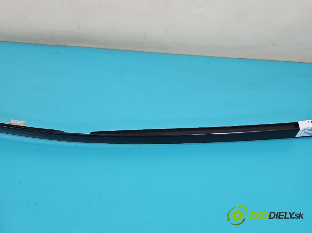 Mercedes C W205 2014–2021 2.0 16V 184 hp automatic 135 kW 1991 cm3 4- lišta střecha: pravé