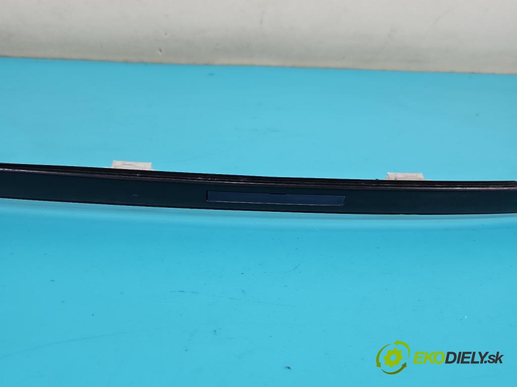 Mercedes C W205 2014–2021 2.0 16V 184 hp automatic 135 kW 1991 cm3 4- lišta střecha: pravé