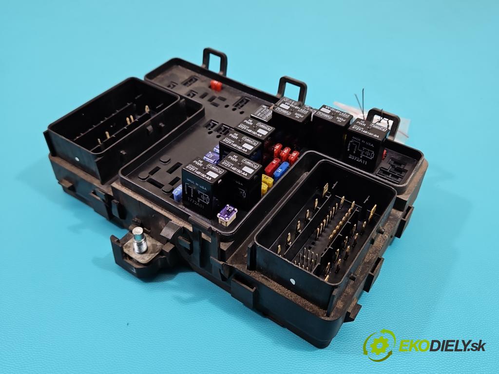 Ford Fusion USA 2012-2020 2.0 EcoBoost: 239KM automatic 176 kW 1999 cm3 4- skříňka pojistková DG9T14A067BF (Pojistkové skříňky)