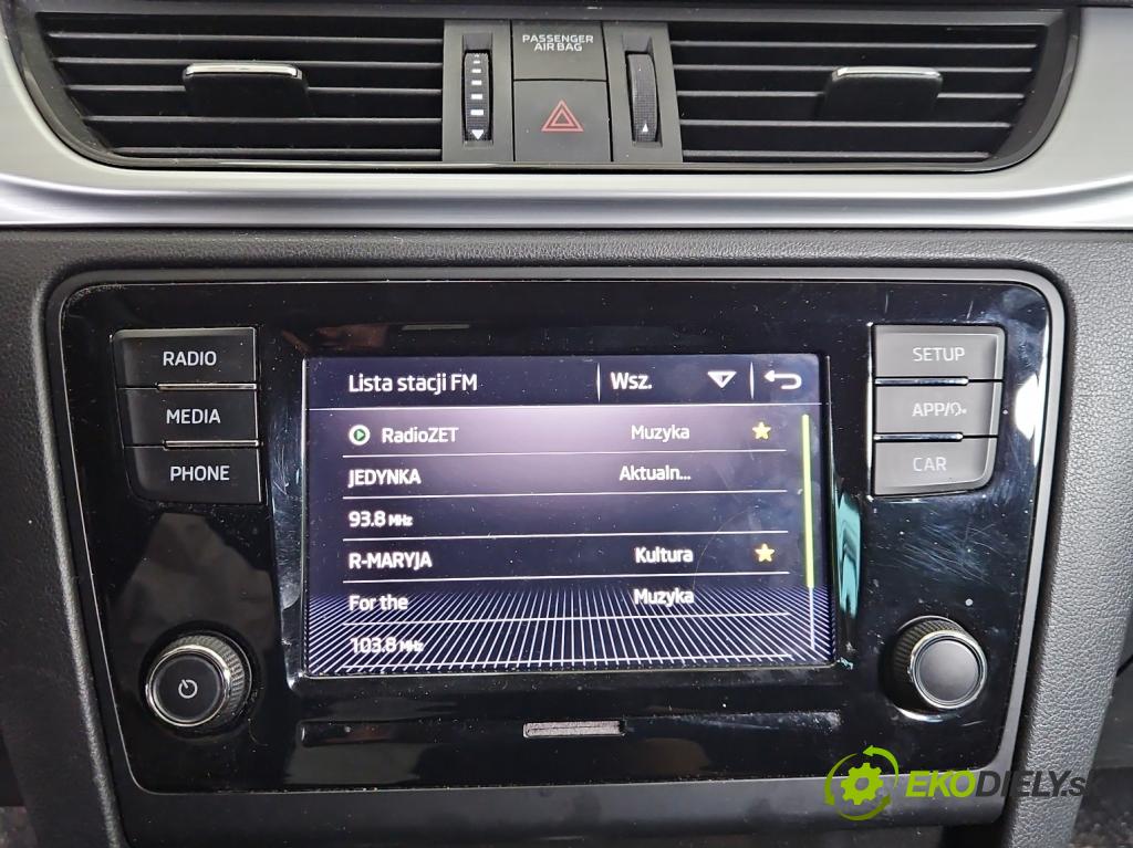 Skoda Rapid 2012-2019 1.0 TSI 95 HP manual 70 kW 999 cm3 5- Radio originál 5JA035871C