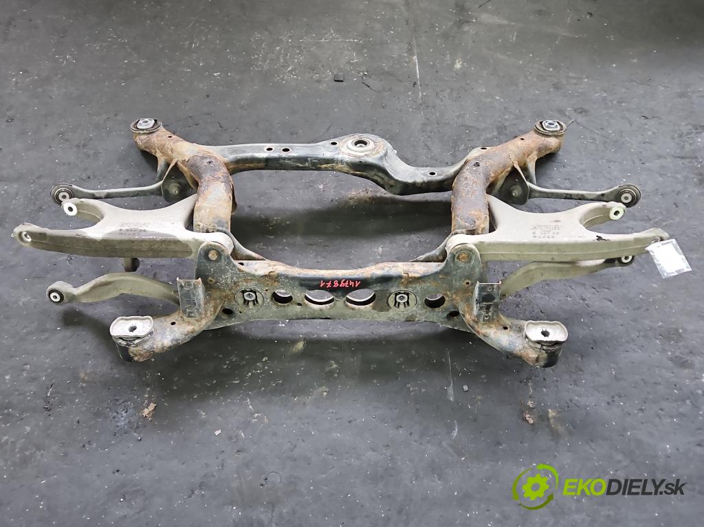 Audi A4 B8 2007-2015 3.0 tdi 239KM automatic 176 kW 2967 cm3 5- zadní výztuha  (Zadní výztuha)