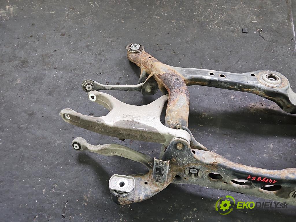 Audi A4 B8 2007-2015 3.0 tdi 239KM automatic 176 kW 2967 cm3 5- zadní výztuha  (Zadní výztuha)