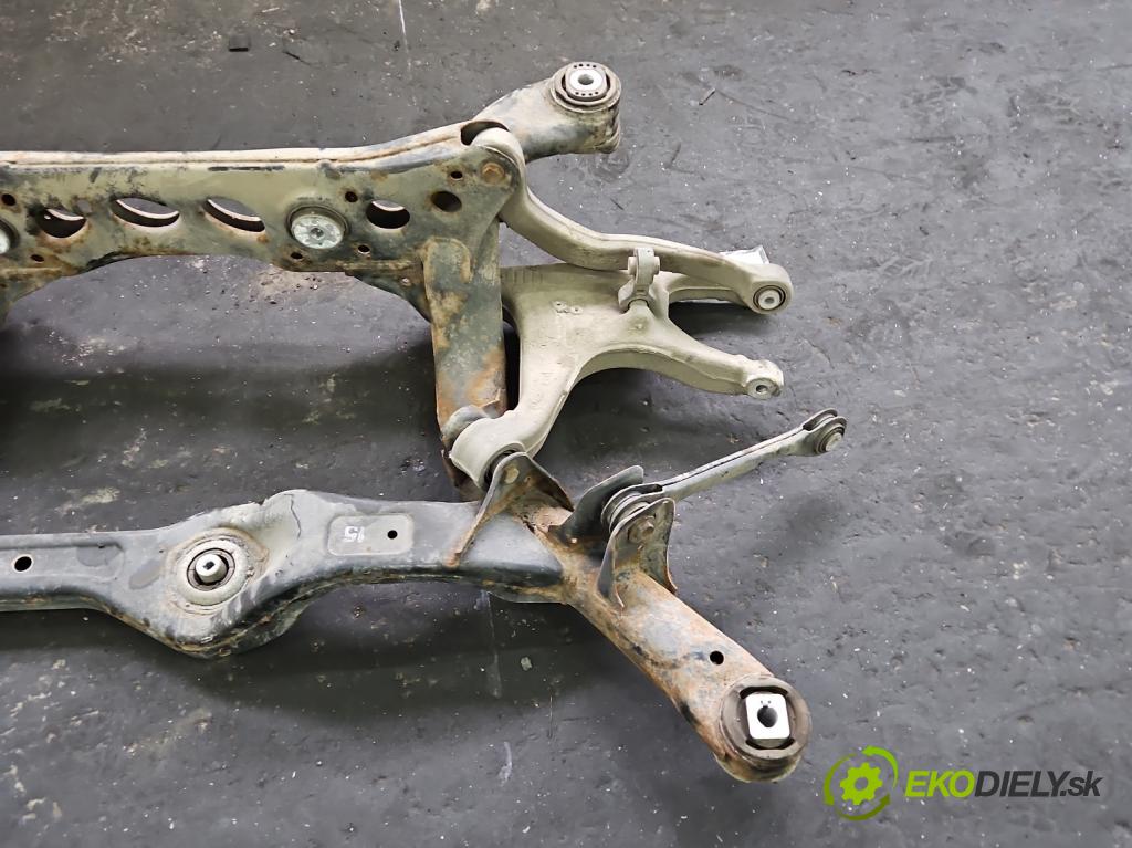 Audi A4 B8 2007-2015 3.0 tdi 239KM automatic 176 kW 2967 cm3 5- zadní výztuha  (Zadní výztuha)