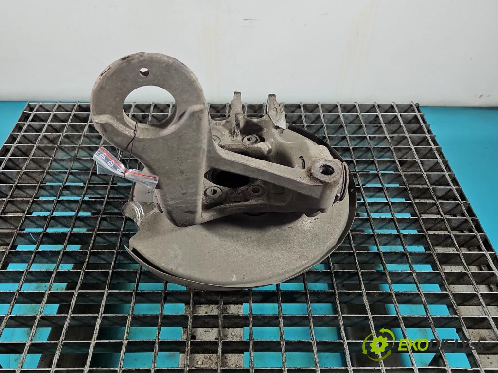 Audi A4 B8 2007-2015 3.0 tdi 239KM automatic 176 kW 2967 cm3 5- Rozbočovač: kolesa zadní pravé