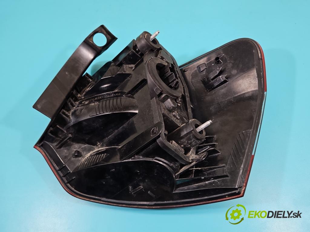 Citroen C5 II 2008-2017 2.0 hdi 140 HP manual 103 kW 1997 cm3 4- svetlo / reflektor zadné ľavé 9675061580 (Kľučka dverí ostatné)