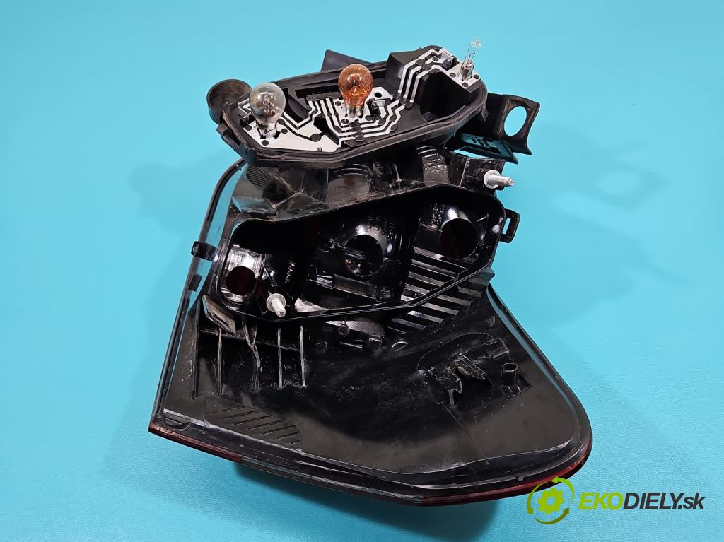 Citroen C5 II 2008-2017 2.0 hdi 140 HP manual 103 kW 1997 cm3 4- svetlo / reflektor zadné ľavé 9675061580 (Kľučka dverí ostatné)