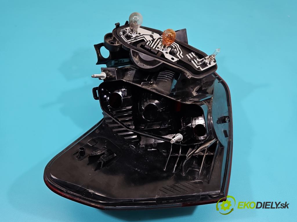 Citroen C5 II 2008-2017 2.0 hdi 140 HP manual 103 kW 1997 cm3 4- svetlo / reflektor zadné pravé 9675061480 (Kľučka dverí ostatné)