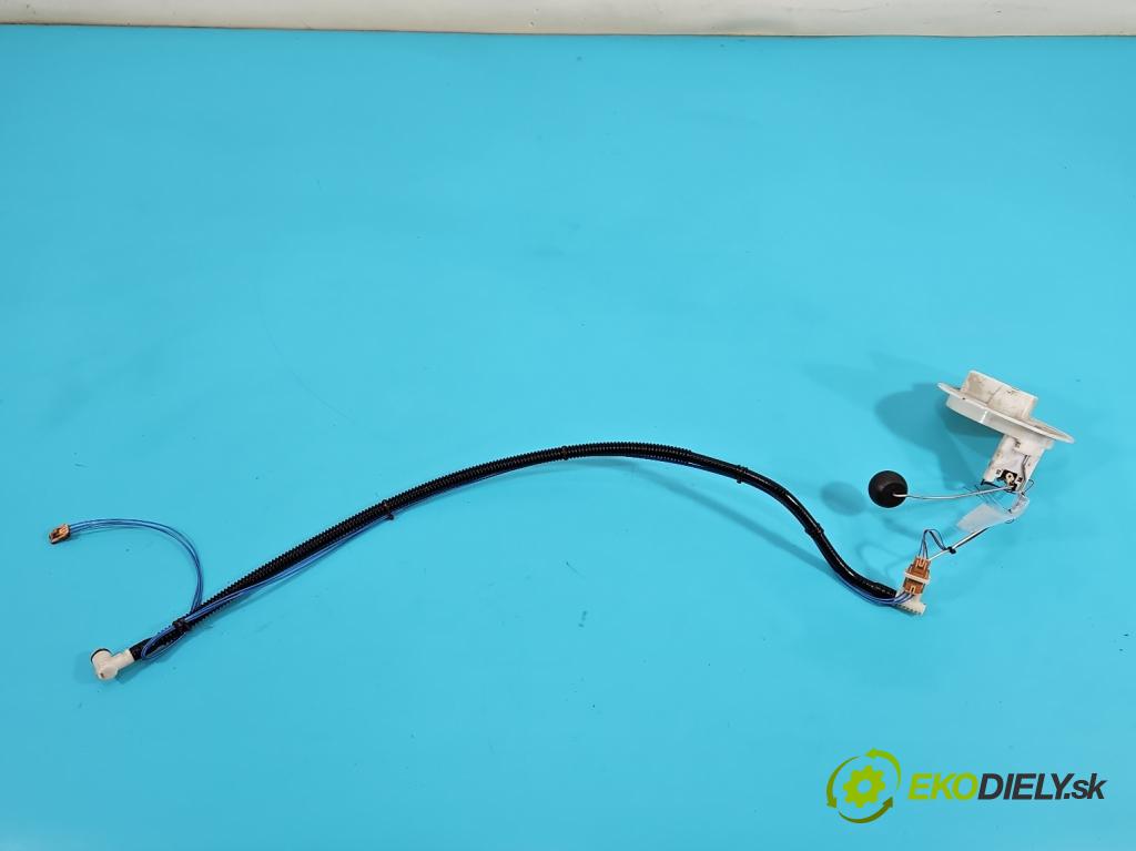 Audi A4 B8 2007-2015 3.0 tdi 239KM automatic 176 kW 2967 cm3 5- snímač úroveň: palivo 8K0201317 (Snímač)