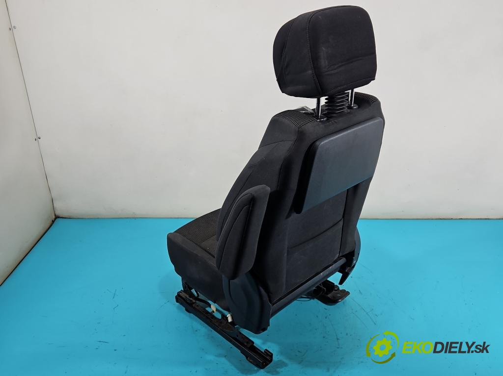 Peugeot 5008 I 2009-2017 1.6 THP 156 HP manual 115 kW 1598 cm3 5- Sedačka pravý  (Sedadlo)